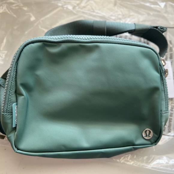 NWT Lululemon Everywhere Belt Bag LARGE Tidewater Teal New - Picture 7 of 11